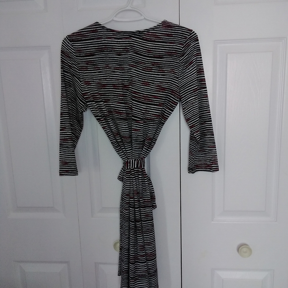 🌻Ricki's red a white striped dress🌻 - Picture 2 of 3